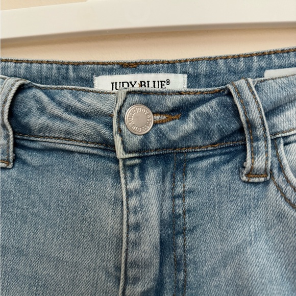 Judy Blue Boyfriend Fit Distressed Jeans Women’s Size 3/26 Light Wash JB8878 - Picture 3 of 6